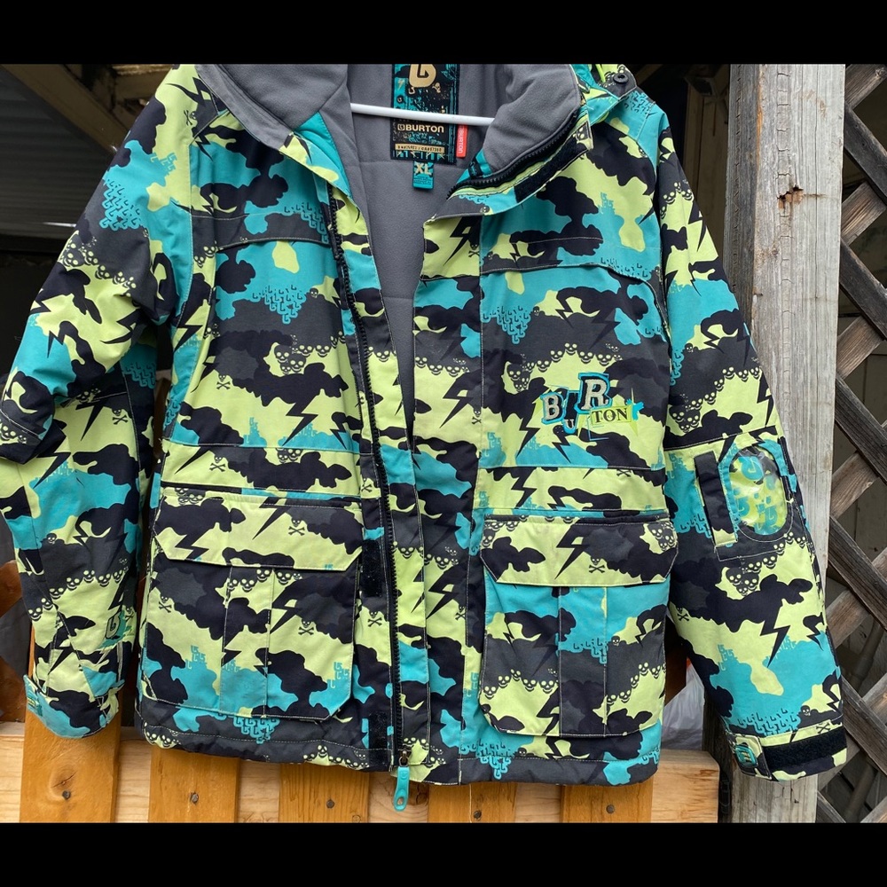 Super warm burton skull jacket